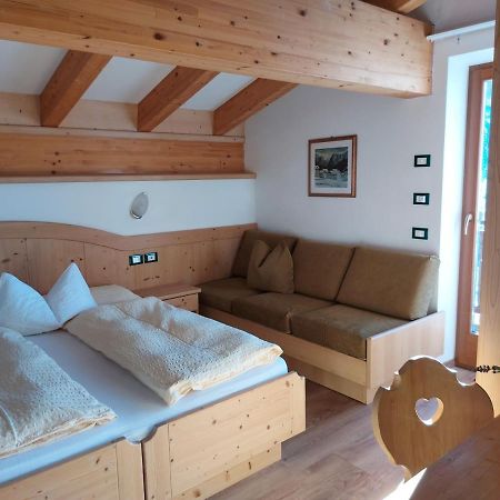 Dolomiti Appart&Rooms วาเรนา ภายนอก รูปภาพ