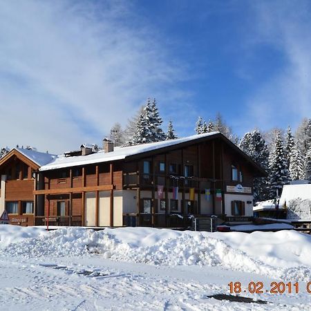 Dolomiti Appart&Rooms วาเรนา ภายนอก รูปภาพ
