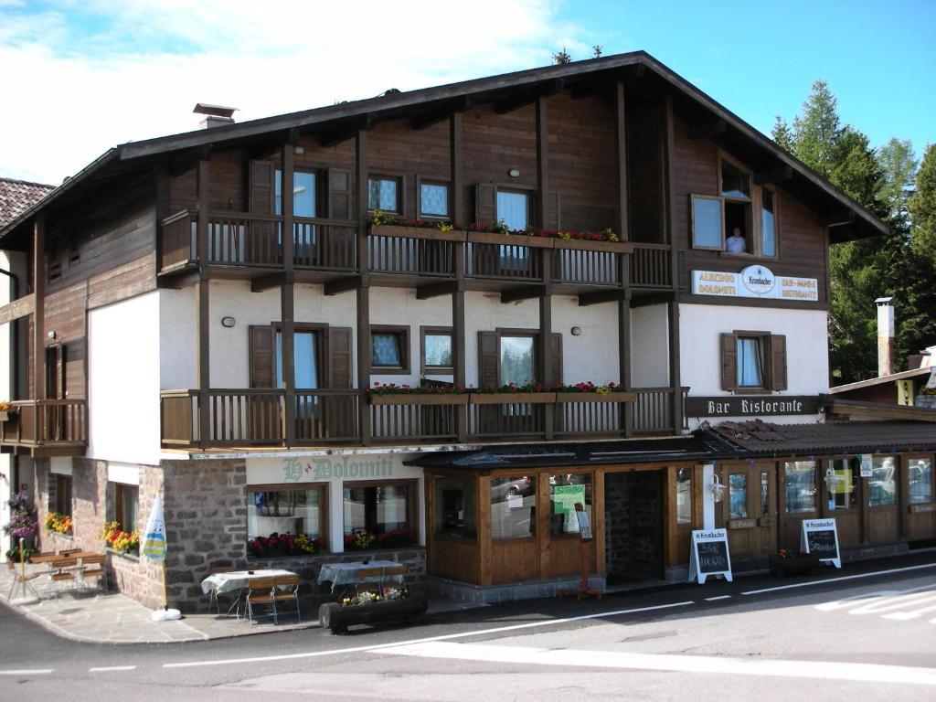 Dolomiti Appart&Rooms วาเรนา ภายนอก รูปภาพ