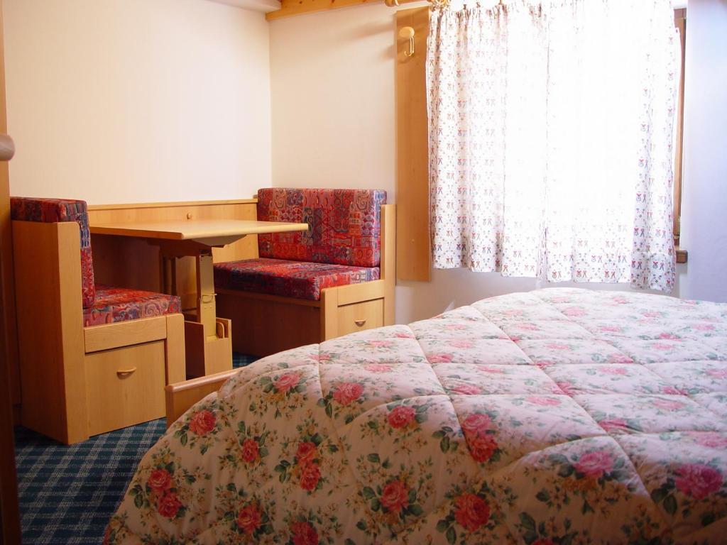 Dolomiti Appart&Rooms วาเรนา ห้อง รูปภาพ