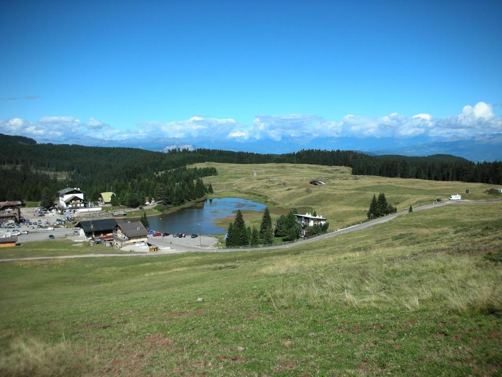 Dolomiti Appart&Rooms วาเรนา ภายนอก รูปภาพ
